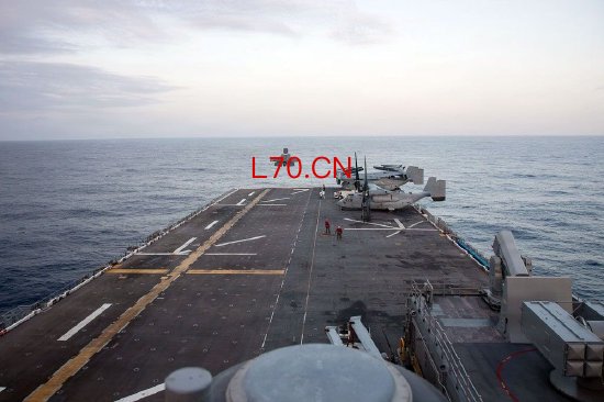 3月早些时候，一架F-35战斗机从飞行甲板上起飞