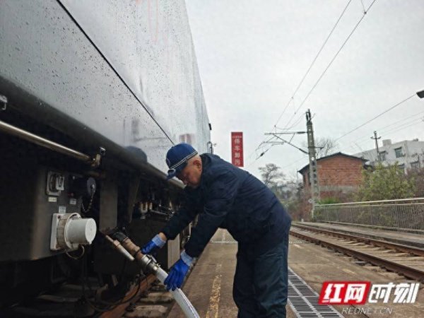 春运守护者｜方寸间的“胃肠医生”